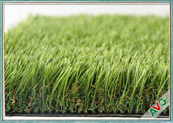 КИТАЙ Экономическая благоустраивая крытая искусственная трава с высокой высотой упругости 40MM поставщик