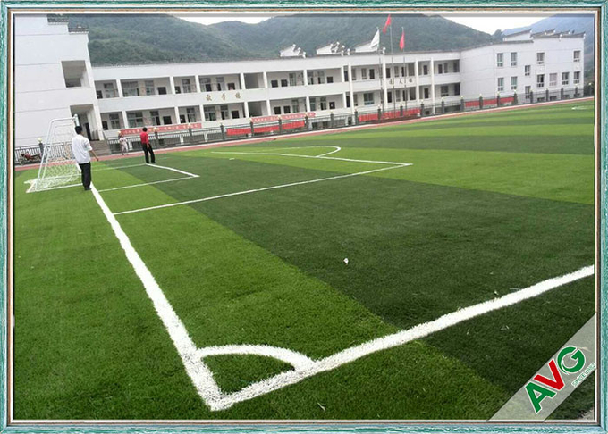 Меньше футбольного поля Infill международного стандарта искусственного с хорошими завальцовкой и отскоком шарика 0