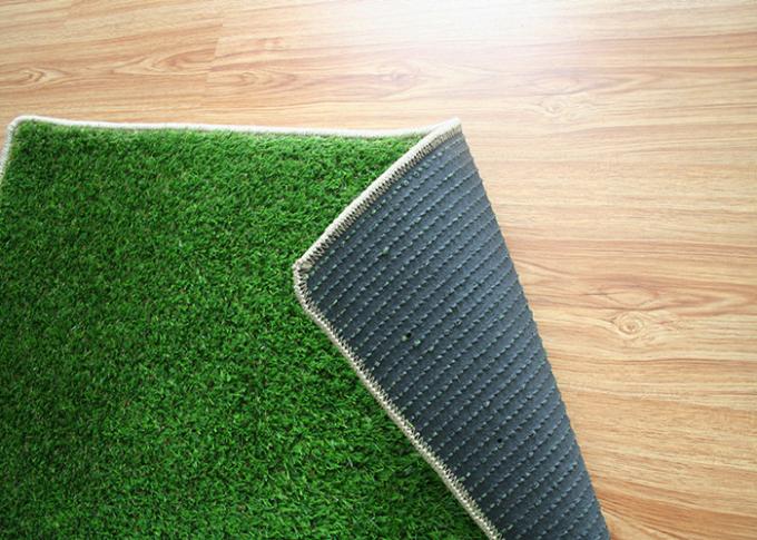 Уникальное волокно формирует крытый на открытом воздухе зеленый цвет дерновины травы ковра искусственный для украшения города 0