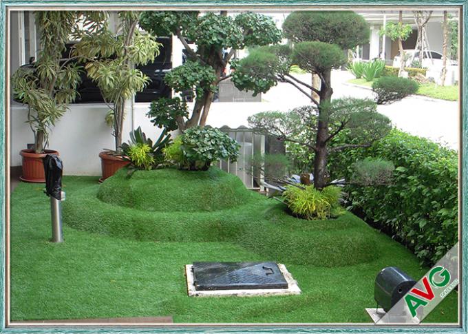 УЛЬТРАФИОЛЕТОВЫЕ устойчивые сады благоустраивая искусственную траву/искусственную дерновину 35 мм высоты кучи 0