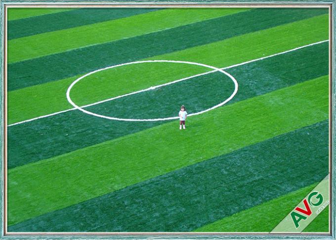 Дерновина травы на открытом воздухе футбола искусственная с прочной подпирая травой материала PE искусственной для Futsal 0