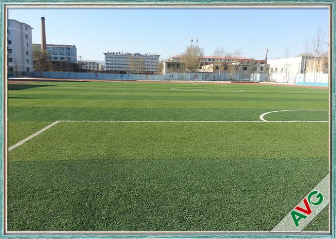 Ковер травы крытого/на открытом воздухе футбола футбольного поля высокой плотности искусственный 0