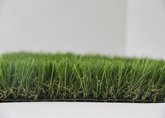 КИТАЙ C формирует на открытом воздухе благоустраивая искусственную траву фальшивки дерновины с естественным возникновением поставщик